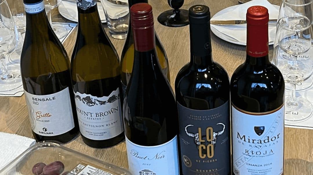Coulsdon Surrey group date night wine tasting with four couples